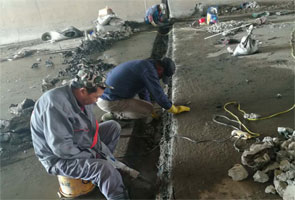 庆阳铁路框架桥伸缩缝堵漏